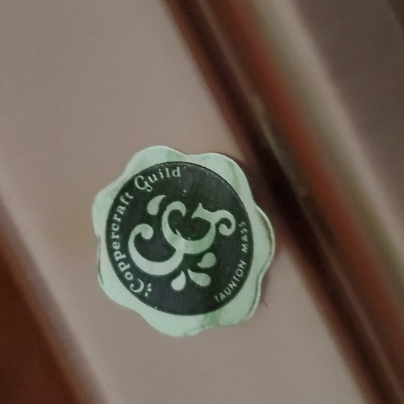 Vintage Coppercraft Guild Embossed Praying Hands Napkin Holder or Letter Holder - Picture 4 of 4